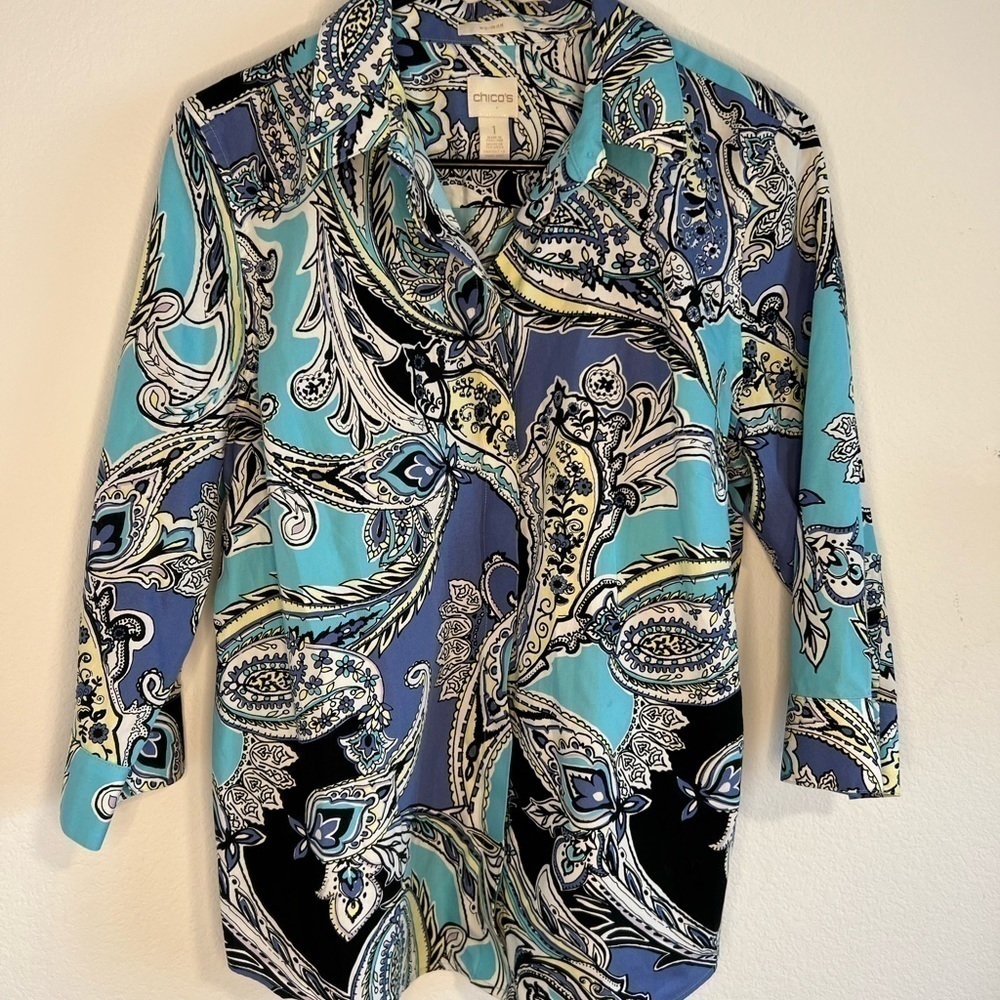 CHICOS Women’s Blue Paisley Blouse‎ Size 1